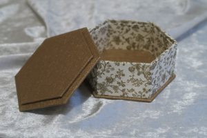 petite-boite-hexagonale-007