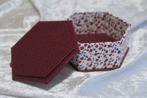 petite-boite-hexagonale-016