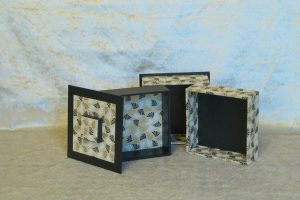 boite-carree-3-niveaux-noir-eventails