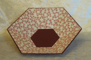 corbeille-hexagonale-bordeaux-daisy